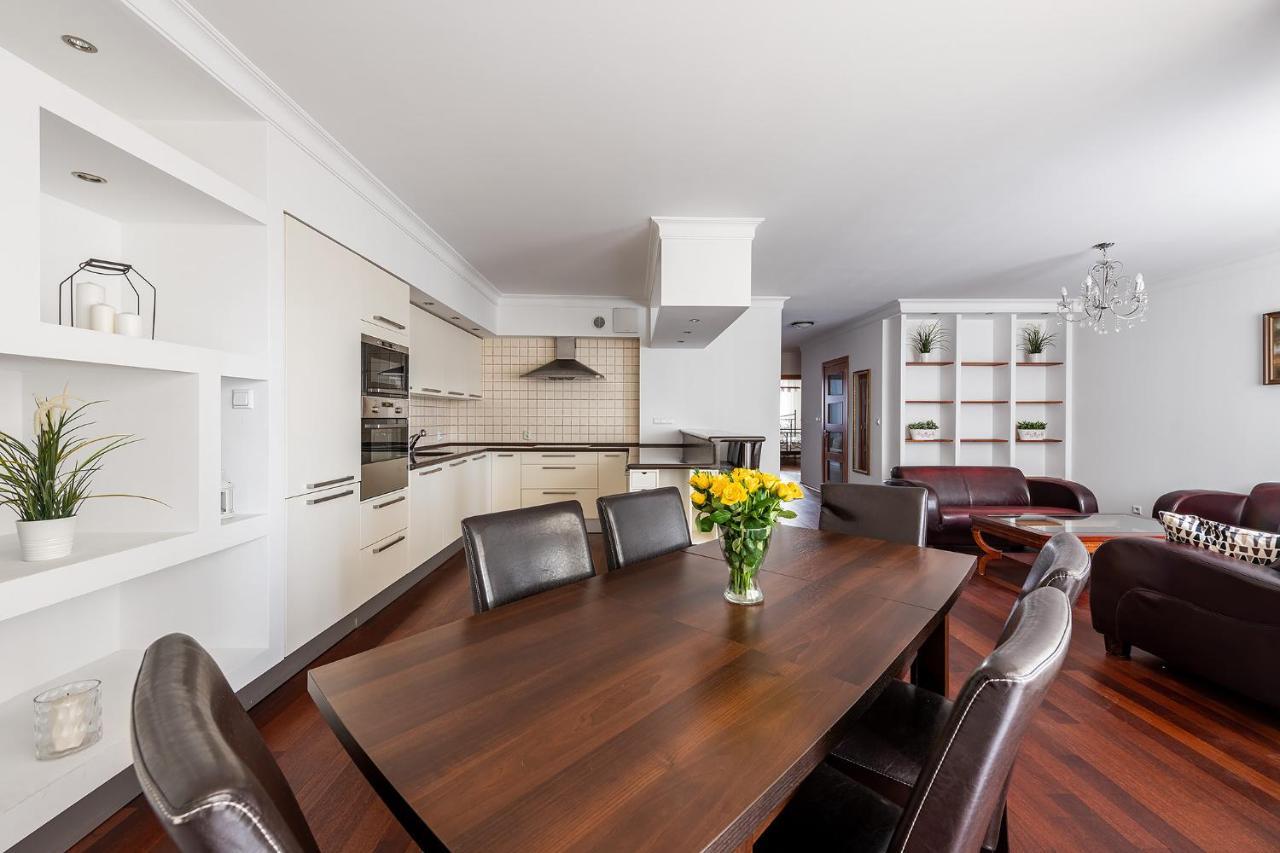 Bukowinska 12 Prywatne Mieszkanie 80M2 Z Dwiema Sypialniami I Balkonem 2X Bezplatne Miejsca Parkingowe Samodzielne Zameldowanie! Private Garage! Self Check-In System! Βαρσοβία Εξωτερικό φωτογραφία